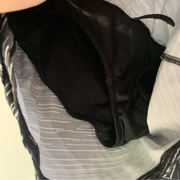 ATHLETA Shorts Black and Gray Size Small - Picture 7 of 9